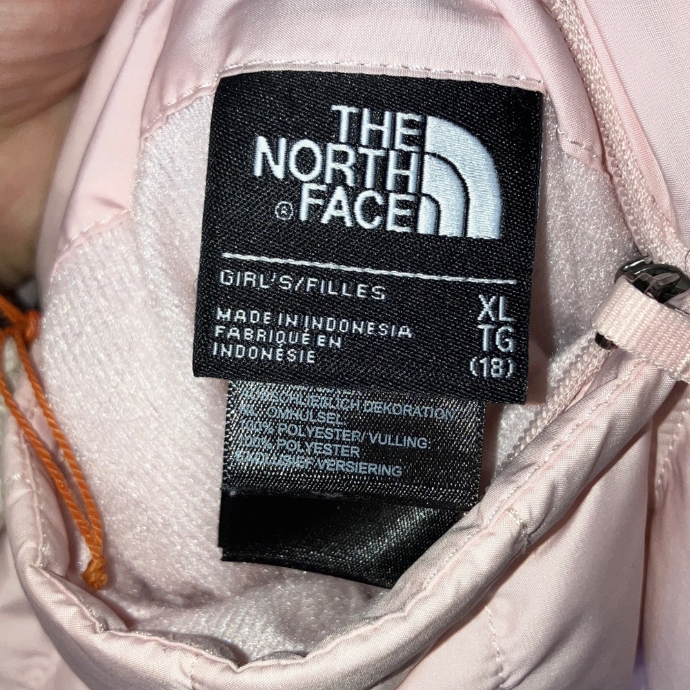 The North Face Girls Light Pink reversible Coat/Jacket - Picture 4 of 11